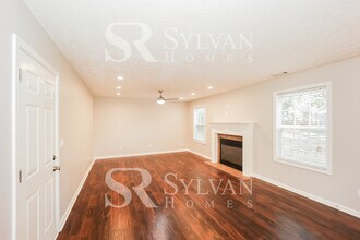 6832 Ridgewood Ln in Riverdale, GA - Building Photo - Building Photo