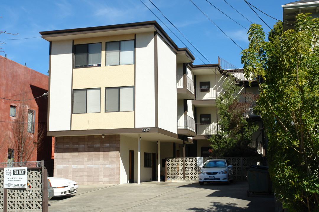 2017 Delaware St in Berkeley, CA - Foto de edificio