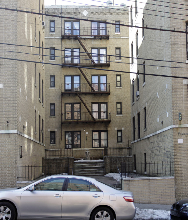 642-646 E 231st in Bronx, NY - Building Photo - Building Photo