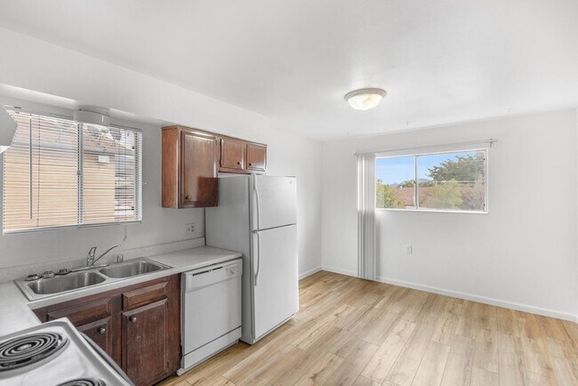 12908 Constitution Ave NE-Unit -Apt 4 in Albuquerque, NM - Building Photo - Building Photo