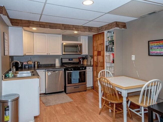 1015 20th Ave SE, Unit 2 in Minneapolis, MN - Foto de edificio - Building Photo