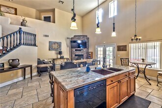 8971 Rolling Rock Dr in Las Vegas, NV - Building Photo - Building Photo