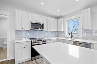 6 Garfield Ave in Revere, MA - Building Photo - Building Photo