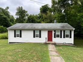 405 S Virginia St in Farmville, VA - Building Photo