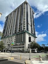 1 Beach Dr SE in St. Petersburg, FL - Foto de edificio - Building Photo
