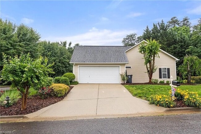 4800 Corinthian Way in Greensboro, NC - Building Photo - Building Photo
