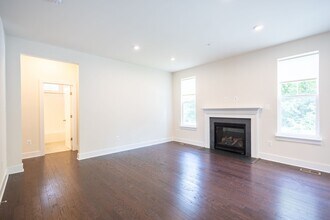 417 Whispering Elm Ln in Glen Burnie, MD - Building Photo - Building Photo