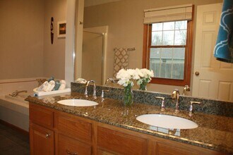 3700 Falmouth Dr in Columbia, MO - Building Photo - Building Photo