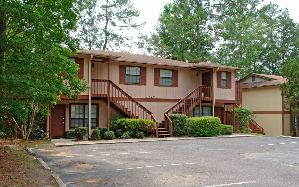 2009 Bradford Ct in Tallahassee, FL - Foto de edificio