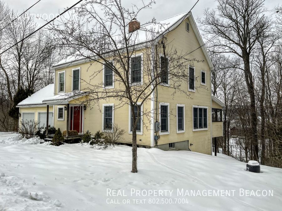 44 Atwood Ave in Woodstock, VT - Building Photo