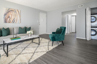 Iron Hill Apartments in Newark, DE - Building Photo - Interior Photo