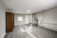 2616 Oakcliff St photo'