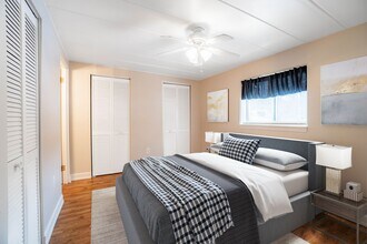 106 W College St in Canonsburg, PA - Building Photo - Building Photo