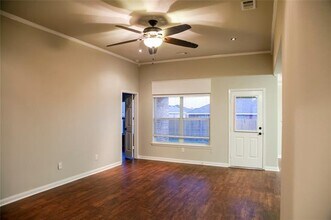 132 Kincaid Dr in Sanger, TX - Building Photo - Building Photo