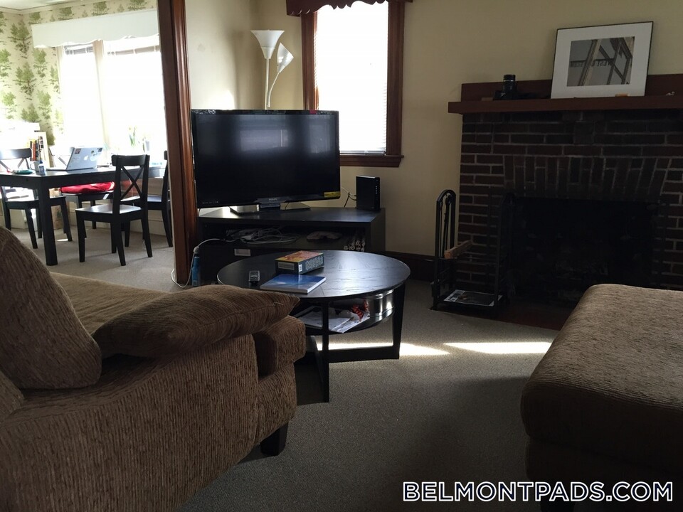 47 Gilbert Rd in Belmont, MA - Building Photo