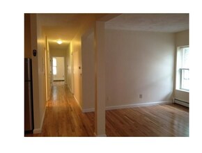 120 Berkshire St in Cambridge, MA - Foto de edificio - Building Photo