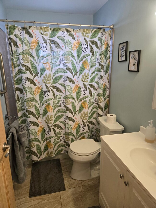 27 Shady Ln, Unit Casita De La Paz Unit 3 in Espanola, NM - Building Photo - Building Photo