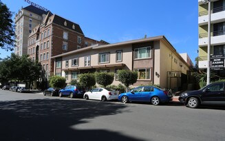 Whitley Place in Los Angeles, CA - Building Photo
