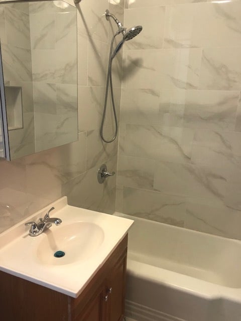 303 Park Ave, Unit Second Floor in Weehawken, NJ - Building Photo - Building Photo