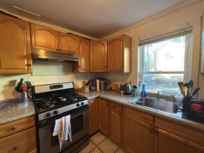 10 Allen St, Unit 1 in Somerville, MA - Building Photo - Building Photo