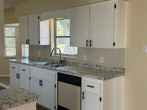 7282 Innsbrook St in Englewood, FL - Building Photo - Building Photo
