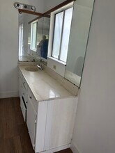 801 N Akers St in Visalia, CA - Building Photo - Building Photo