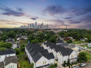 1222 Mcneil St in Houston, TX - Building Photo - Building Photo