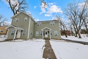 357 S Greenwich St, Unit 6 in Valparaiso, IN - Building Photo