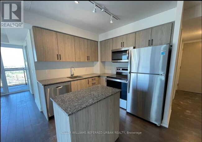 20 Meadowglen Pl in Toronto, ON - Building Photo - Building Photo