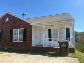 1022 Cherry Meadow Ln in Rock Hill, SC - Building Photo