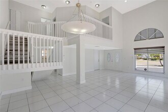 15638 SW 91st Ln in Miami, FL - Building Photo - Building Photo