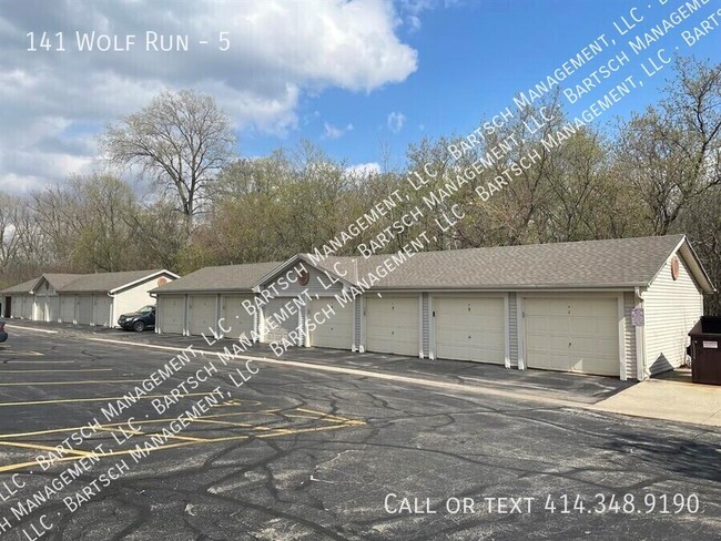 141 Wolf Run in Mukwonago, WI - Building Photo - Building Photo