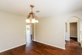 1707 Alhambra Crest Dr in Ruskin, FL - Building Photo - Building Photo