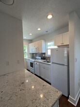 2080-2080 Cadmus Ct NE in Salem, OR - Building Photo - Building Photo
