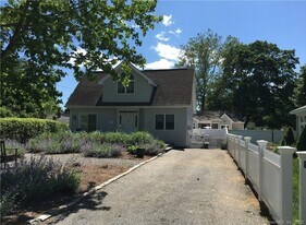 84 Kelsey Pl in Madison, CT - Building Photo