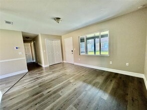 504 Blackbird Ln in Poinciana, FL - Foto de edificio - Building Photo