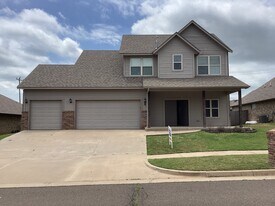 11232 NW 101st St in Yukon, OK - Building Photo