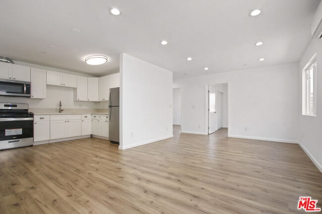 property at 649 W 92nd St