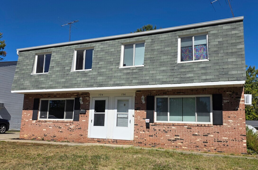 734 Purdue Ave in Elyria, OH - Building Photo