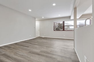 262 Inverrary Ln in Deerfield, IL - Building Photo - Building Photo