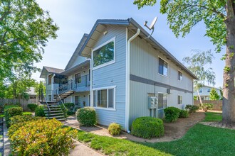 Cameo Village in Chico, CA - Foto de edificio - Building Photo