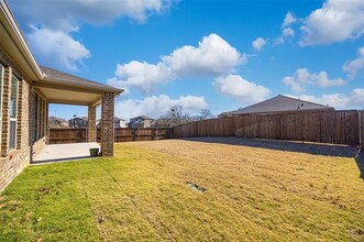 2016 Livingston Rd in Irving, TX - Building Photo - Building Photo