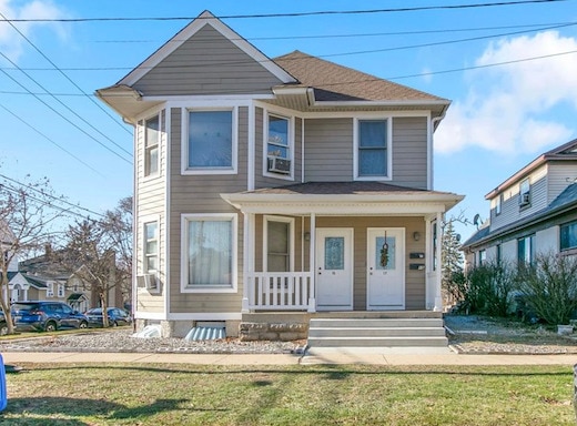 property at 17 S 4th Ave