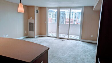 601 W 11th Ave, Unit 1002 in Denver, CO - Foto de edificio - Building Photo