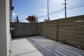 132 Pioneer Ave in Walnut Creek, CA - Building Photo - Building Photo