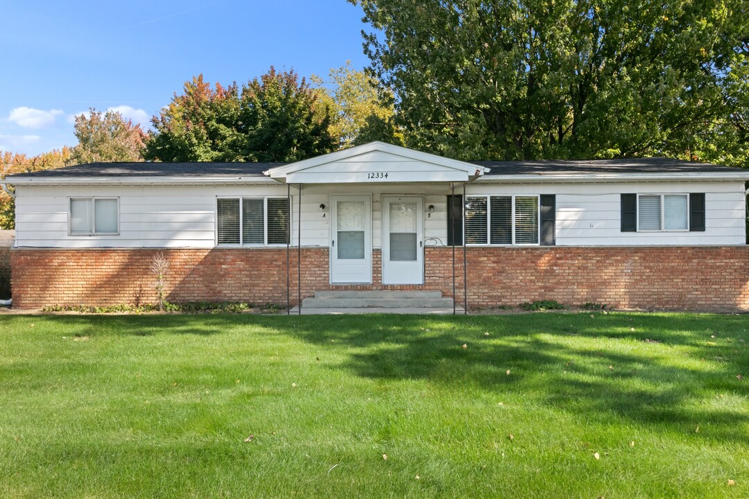 Pine Run Duplexes in Clio, MI - Foto de edificio