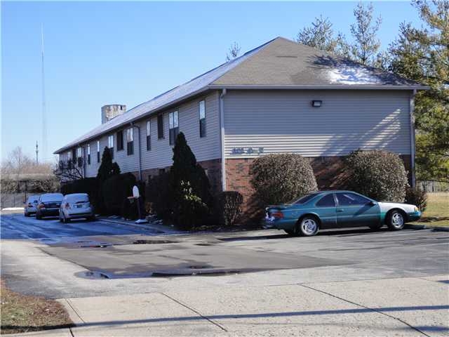 Center Place Apartments in Greenfield, IN - Building Photo