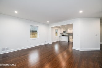 2037 Westfield Ave in Scotch Plains, NJ - Building Photo - Building Photo