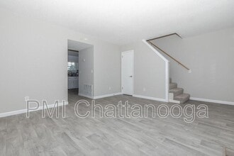 985 Cross St in Rossville, GA - Building Photo - Building Photo