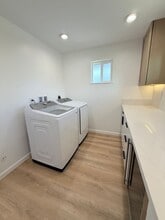 1005 Belser St in Honolulu, HI - Building Photo - Building Photo